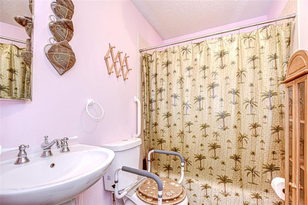 Active With Contract: $749,000 (2 beds, 2 baths, 1830 Square Feet)