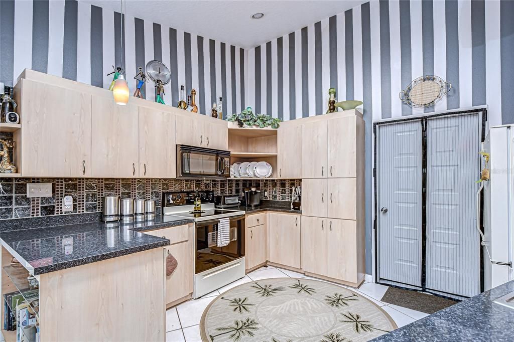 Active With Contract: $749,000 (2 beds, 2 baths, 1830 Square Feet)