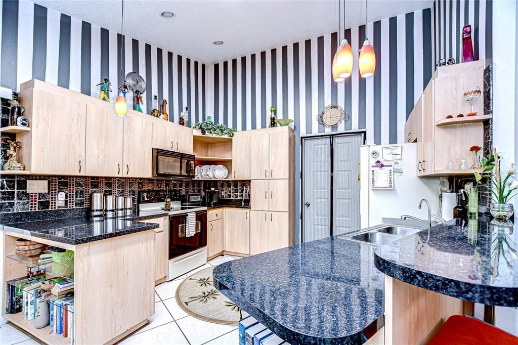 Active With Contract: $749,000 (2 beds, 2 baths, 1830 Square Feet)