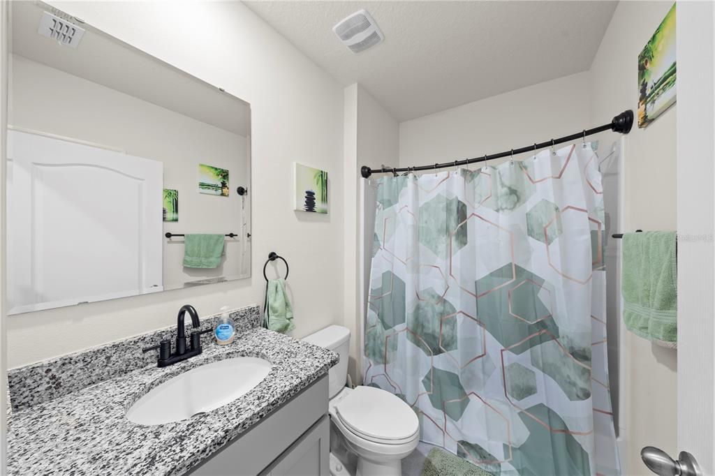 На продажу: $339,900 (3 спален, 2 ванн, 1672 Квадратных фут)