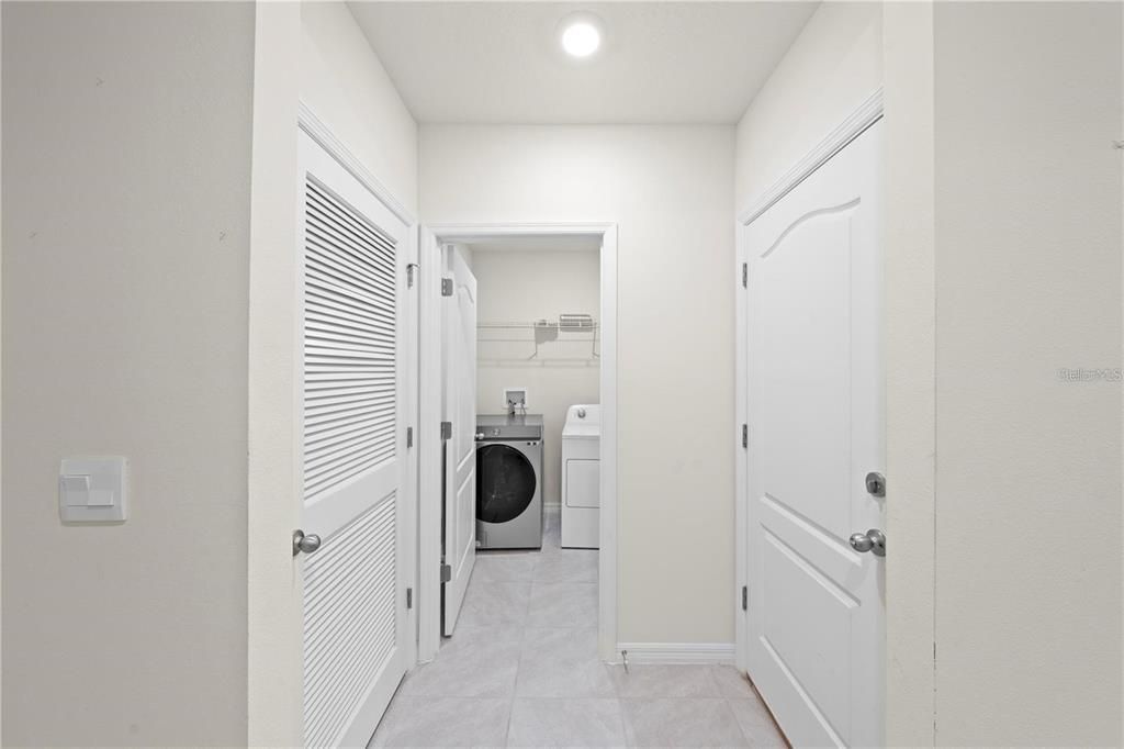 На продажу: $339,900 (3 спален, 2 ванн, 1672 Квадратных фут)