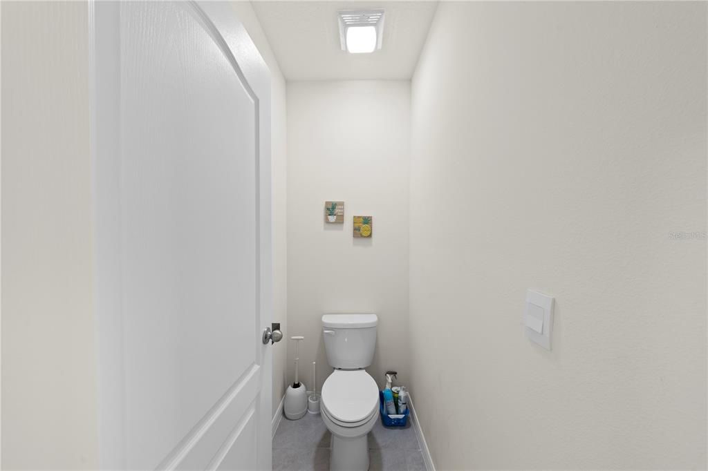 На продажу: $339,900 (3 спален, 2 ванн, 1672 Квадратных фут)