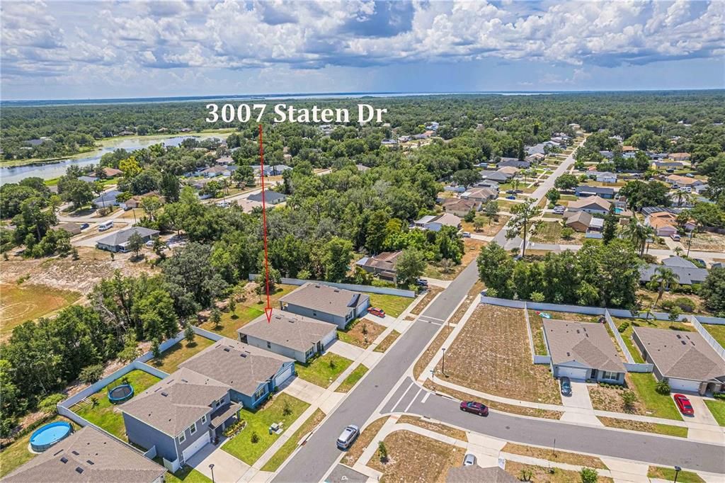 На продажу: $339,900 (3 спален, 2 ванн, 1672 Квадратных фут)