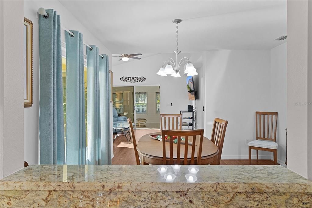 На продажу: $698,640 (3 спален, 2 ванн, 2366 Квадратных фут)