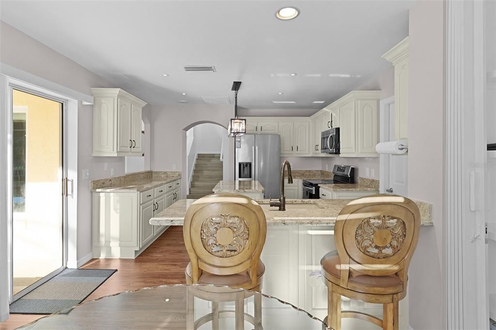 На продажу: $698,640 (3 спален, 2 ванн, 2366 Квадратных фут)