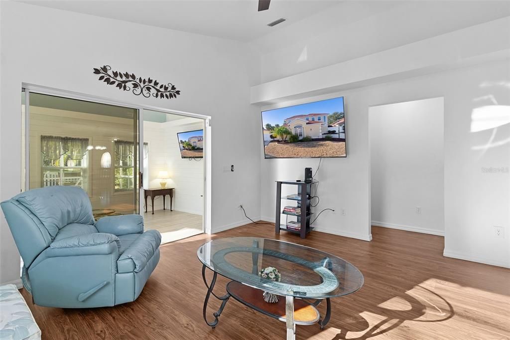 На продажу: $698,640 (3 спален, 2 ванн, 2366 Квадратных фут)