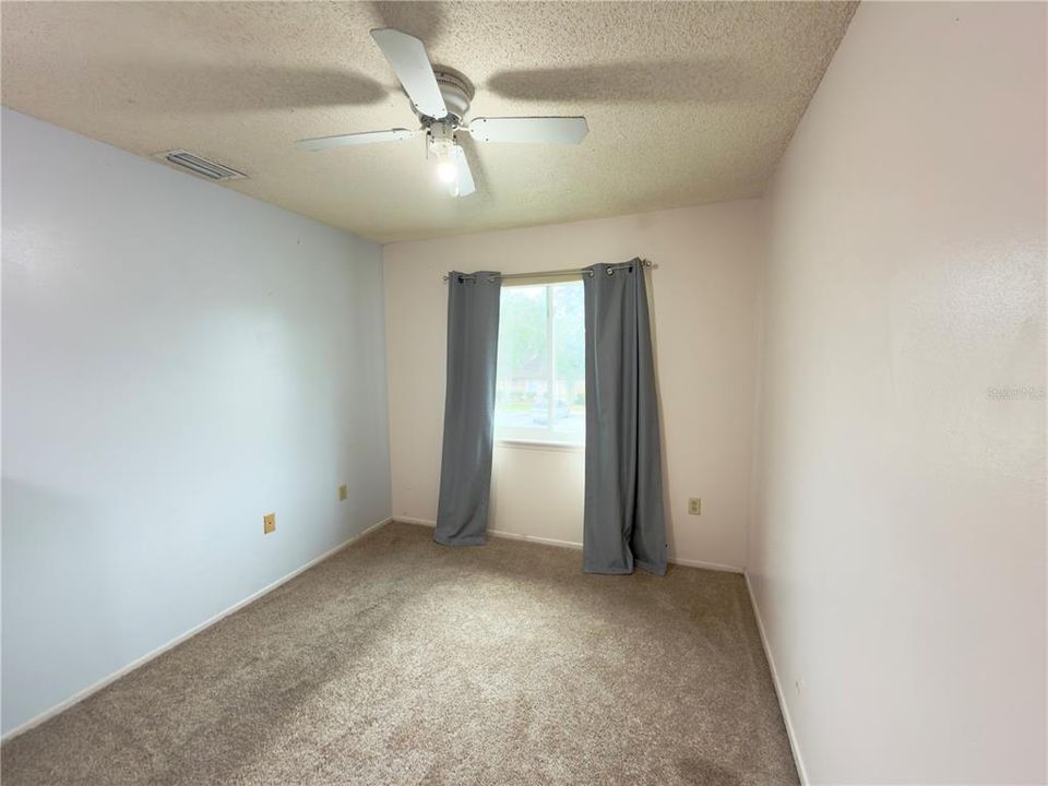 Activo con contrato: $225,000 (3 camas, 2 baños, 1120 Pies cuadrados)