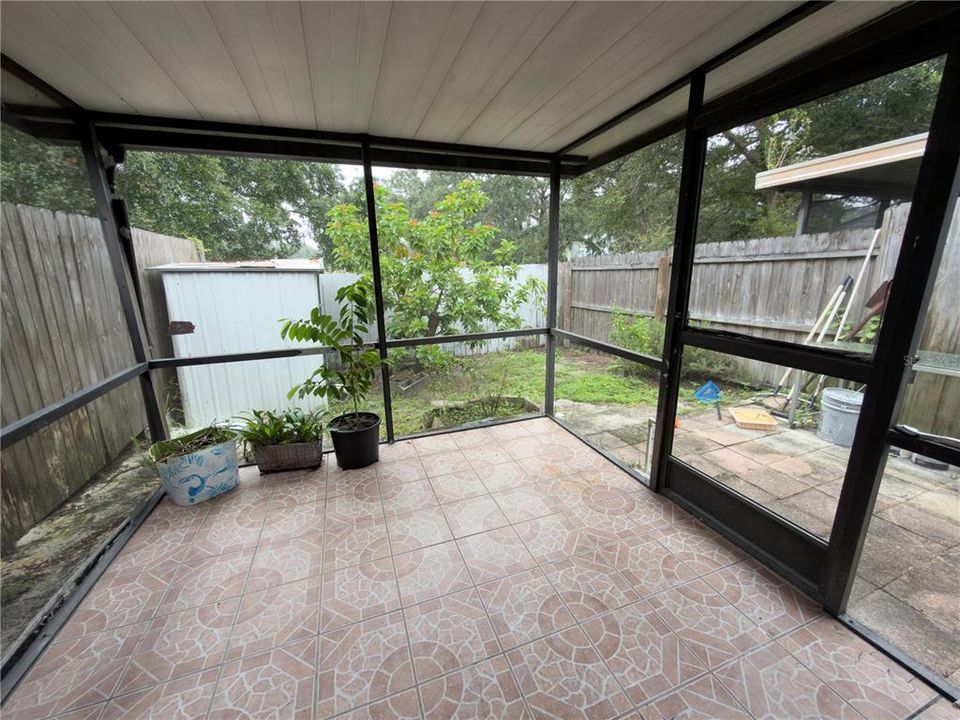 Activo con contrato: $225,000 (3 camas, 2 baños, 1120 Pies cuadrados)