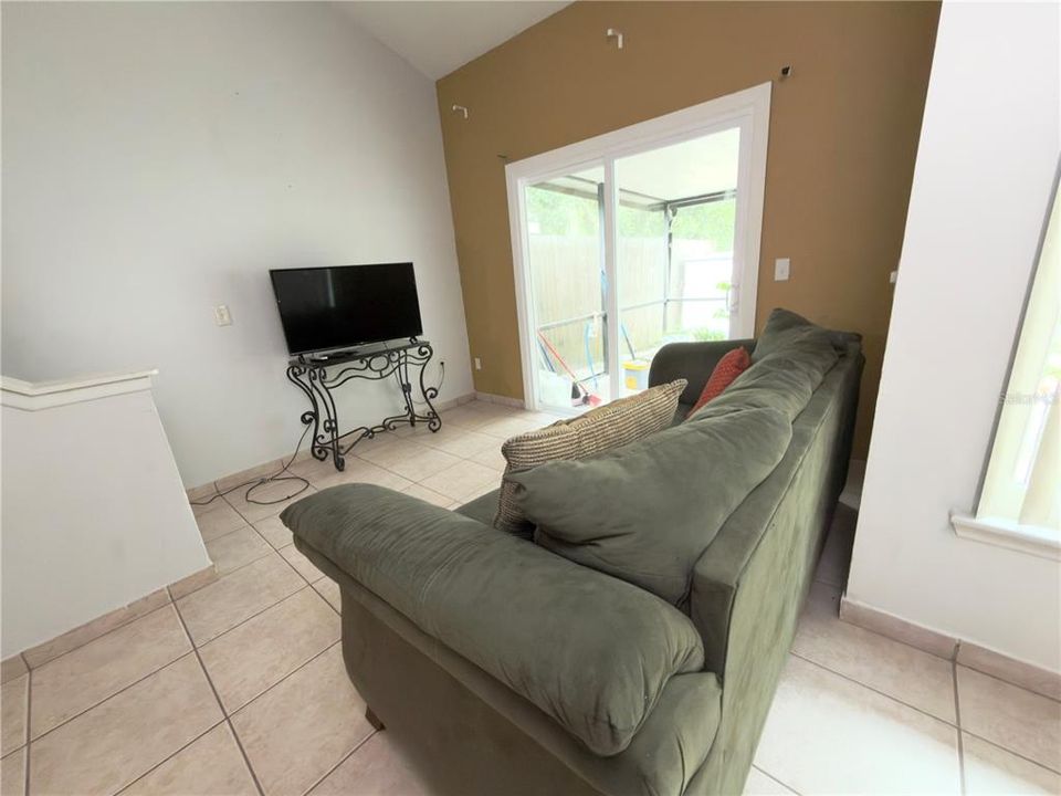 Activo con contrato: $225,000 (3 camas, 2 baños, 1120 Pies cuadrados)