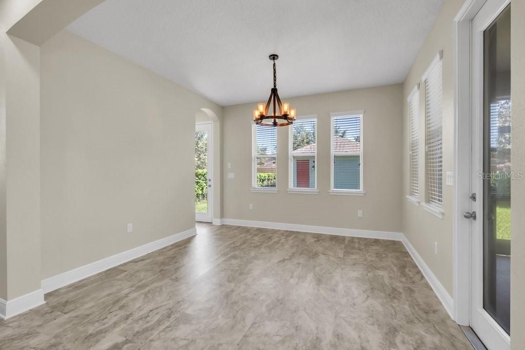 Active With Contract: $560,000 (4 beds, 3 baths, 2534 Square Feet)