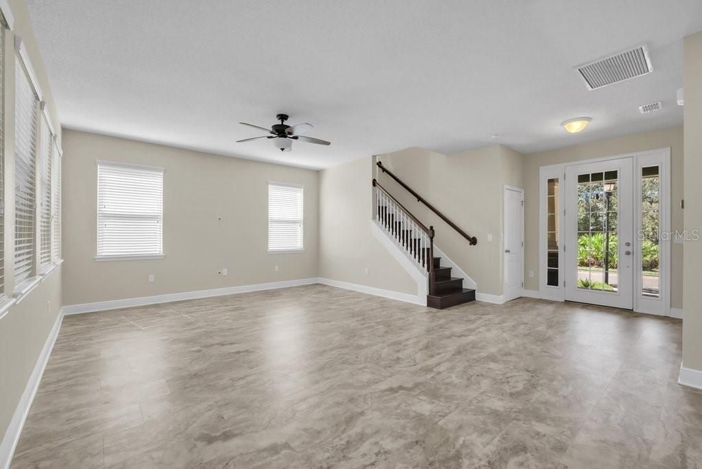 Active With Contract: $560,000 (4 beds, 3 baths, 2534 Square Feet)