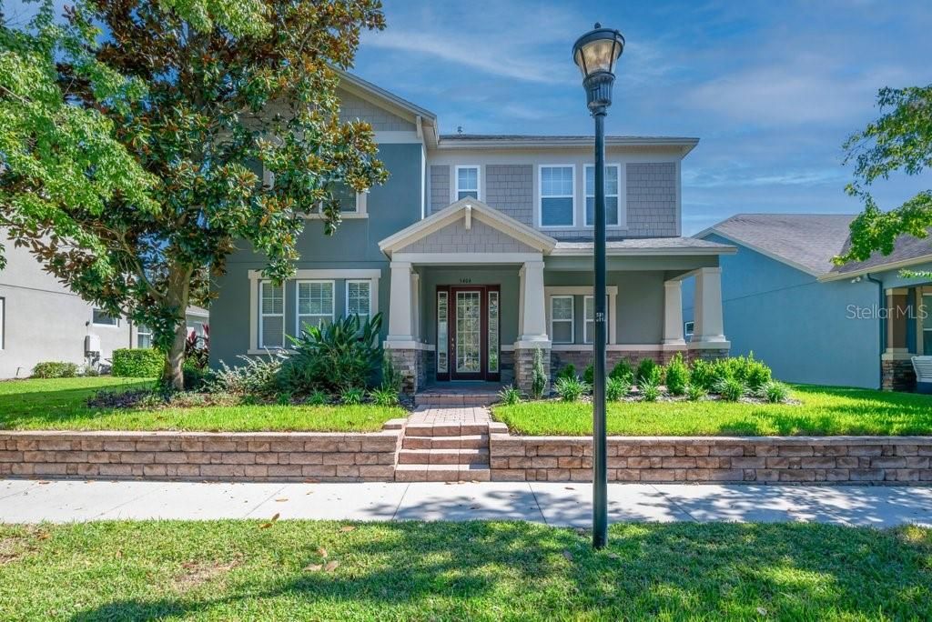 Active With Contract: $560,000 (4 beds, 3 baths, 2534 Square Feet)