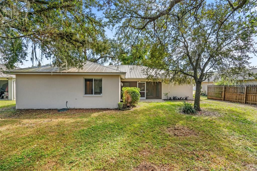 Под контрактом: $370,000 (3 спален, 2 ванн, 1832 Квадратных фут)