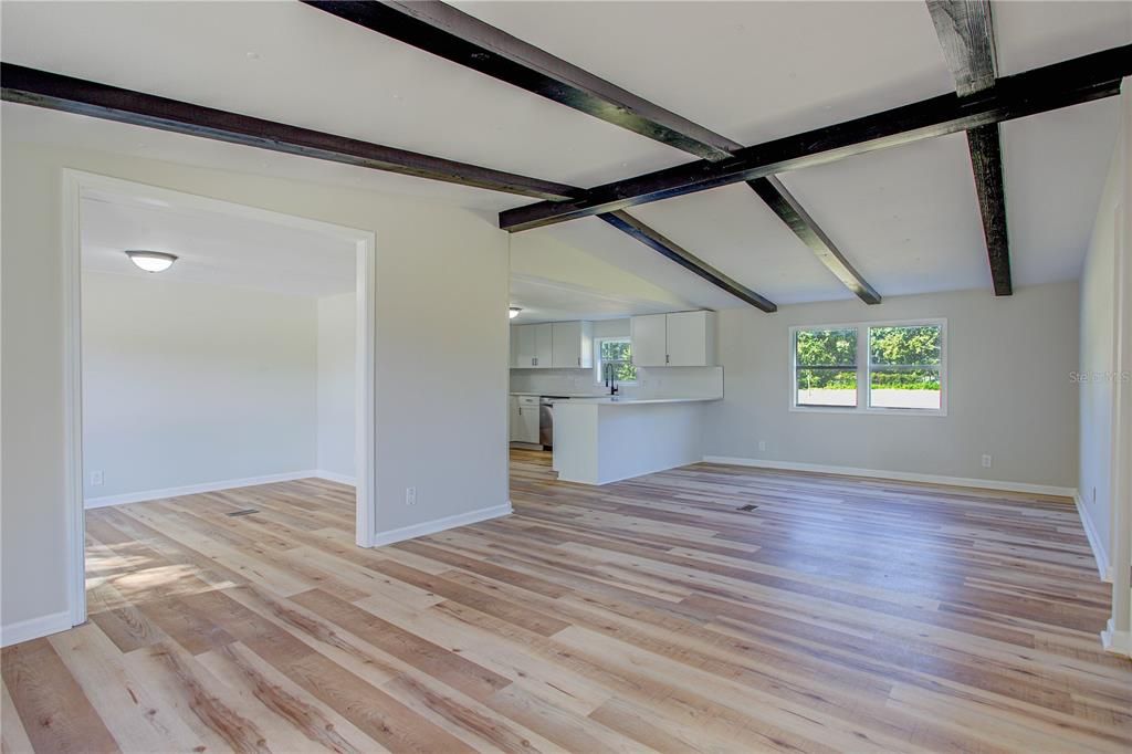 For Sale: $260,000 (4 beds, 2 baths, 1755 Square Feet)