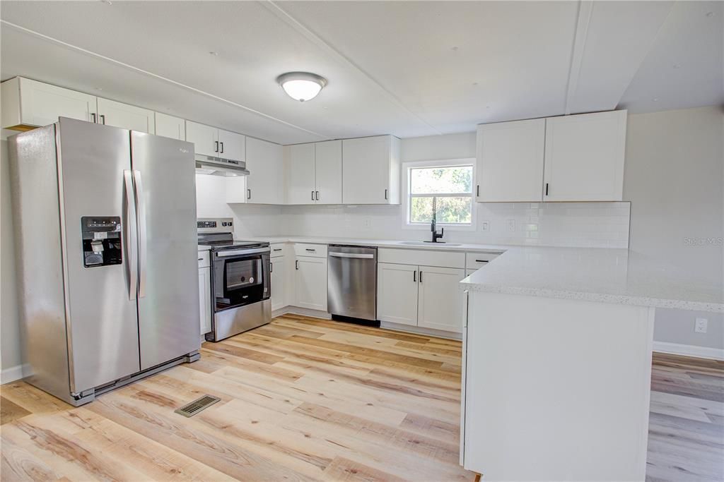For Sale: $260,000 (4 beds, 2 baths, 1755 Square Feet)
