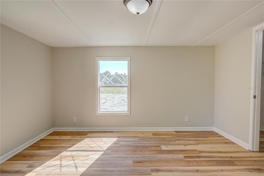 For Sale: $260,000 (4 beds, 2 baths, 1755 Square Feet)