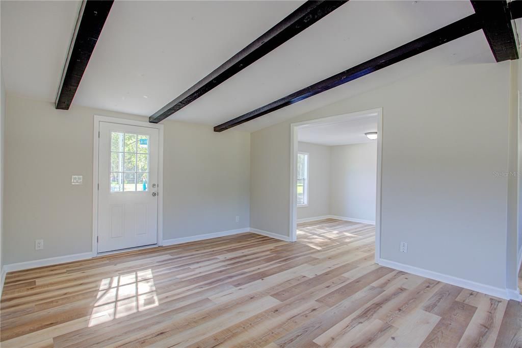 For Sale: $260,000 (4 beds, 2 baths, 1755 Square Feet)