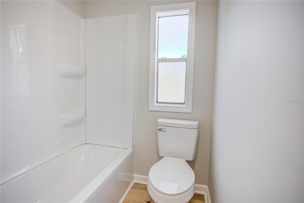 For Sale: $260,000 (4 beds, 2 baths, 1755 Square Feet)