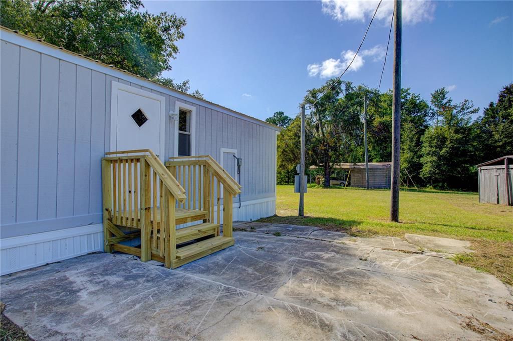 For Sale: $260,000 (4 beds, 2 baths, 1755 Square Feet)