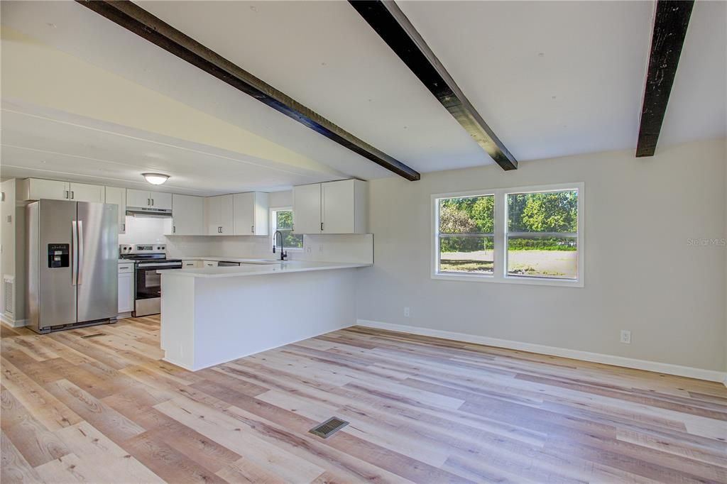 For Sale: $260,000 (4 beds, 2 baths, 1755 Square Feet)