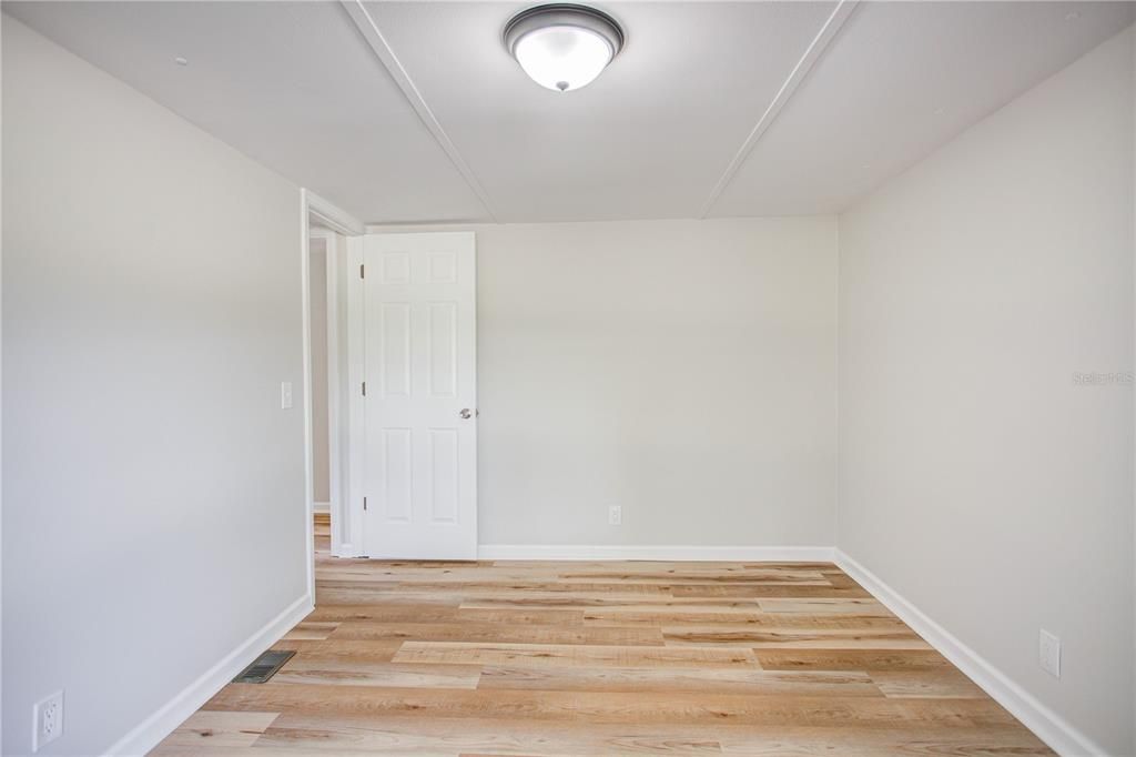 For Sale: $260,000 (4 beds, 2 baths, 1755 Square Feet)