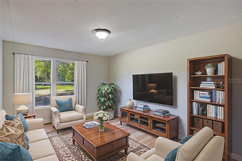 For Sale: $260,000 (4 beds, 2 baths, 1755 Square Feet)