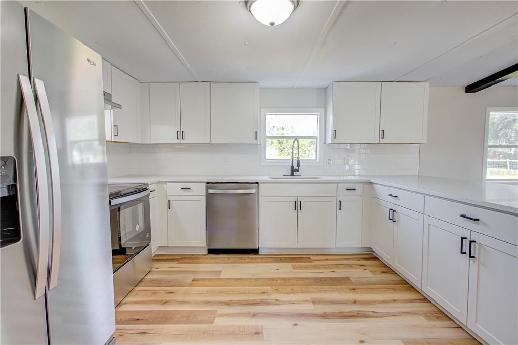 For Sale: $260,000 (4 beds, 2 baths, 1755 Square Feet)