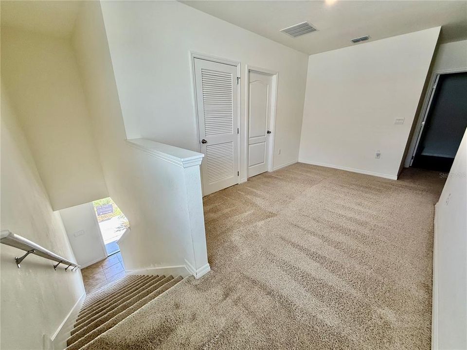 合同活跃: $2,100 (5 贝兹, 3 浴室, 2522 平方英尺)