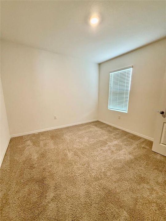 合同活跃: $2,100 (5 贝兹, 3 浴室, 2522 平方英尺)