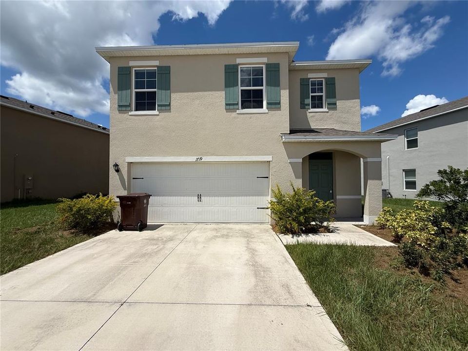 合同活跃: $2,100 (5 贝兹, 3 浴室, 2522 平方英尺)