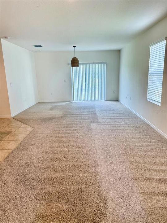 合同活跃: $2,100 (5 贝兹, 3 浴室, 2522 平方英尺)