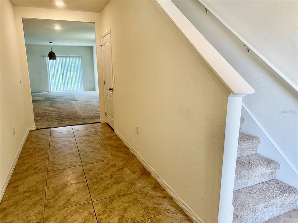 合同活跃: $2,100 (5 贝兹, 3 浴室, 2522 平方英尺)