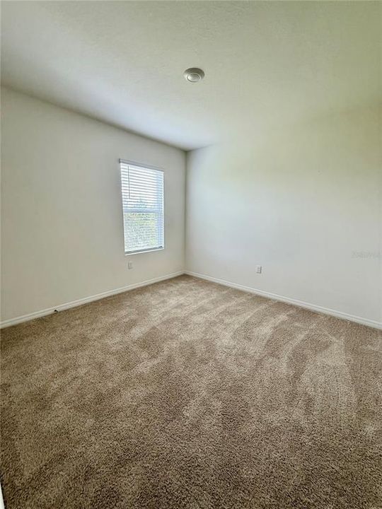 合同活跃: $2,100 (5 贝兹, 3 浴室, 2522 平方英尺)