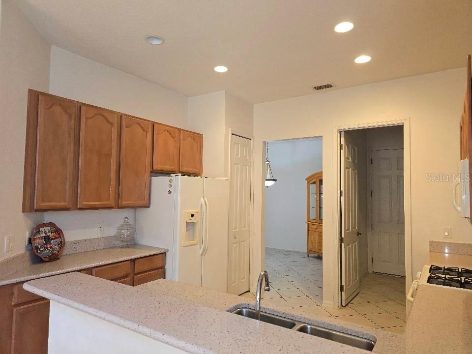 For Sale: $330,000 (3 beds, 2 baths, 1974 Square Feet)