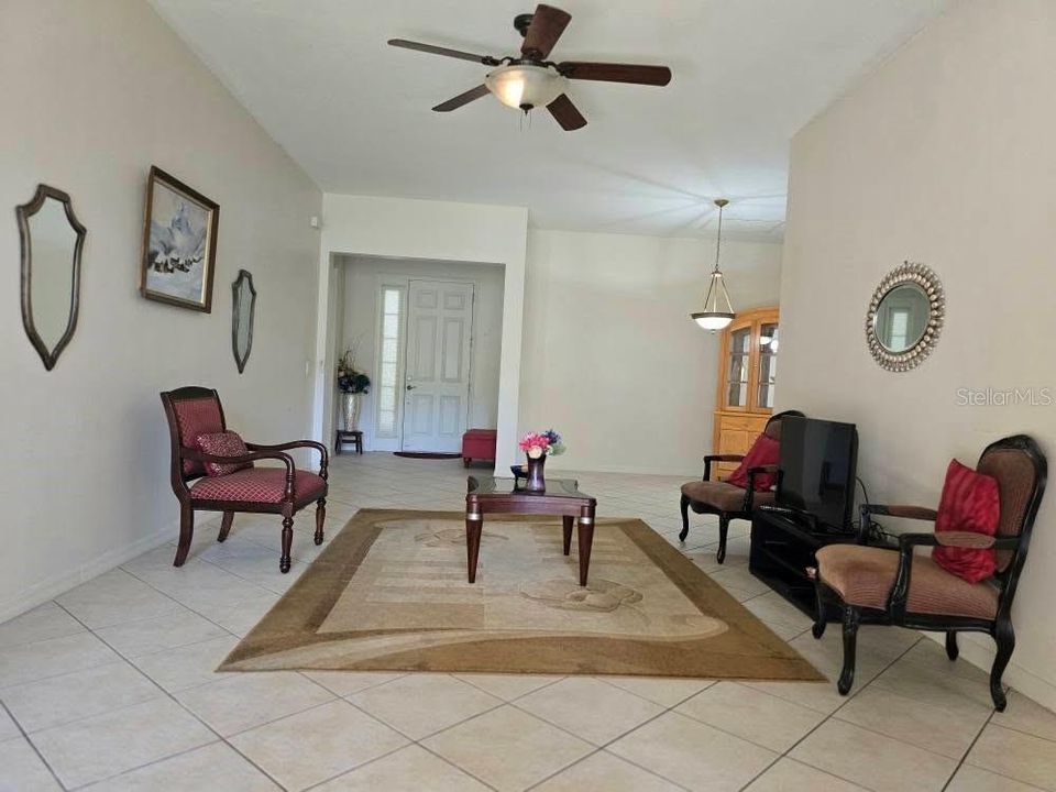 For Sale: $330,000 (3 beds, 2 baths, 1974 Square Feet)