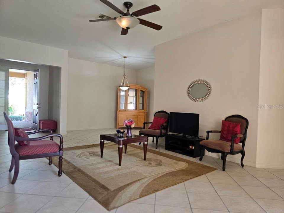 For Sale: $330,000 (3 beds, 2 baths, 1974 Square Feet)