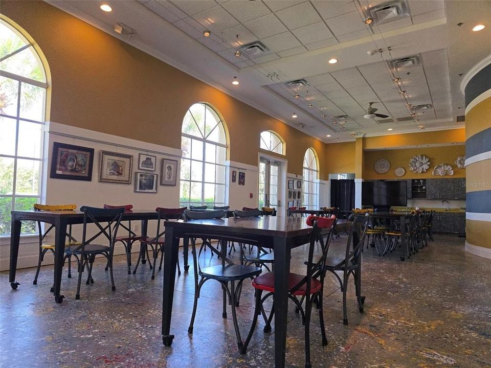 For Sale: $330,000 (3 beds, 2 baths, 1974 Square Feet)