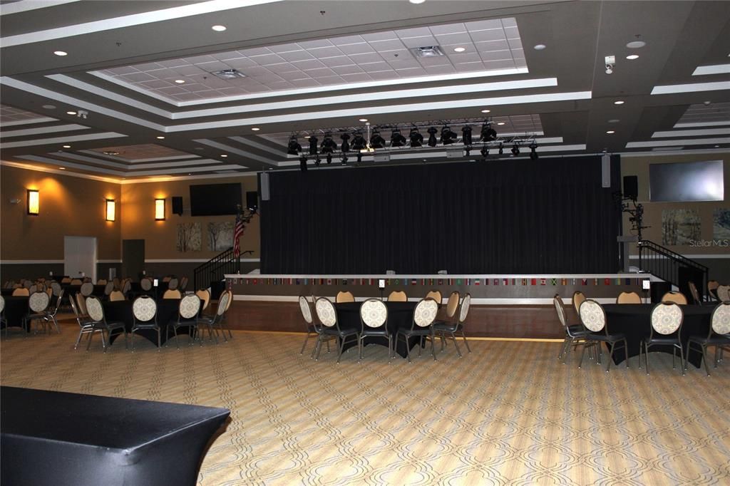 For Sale: $330,000 (3 beds, 2 baths, 1974 Square Feet)