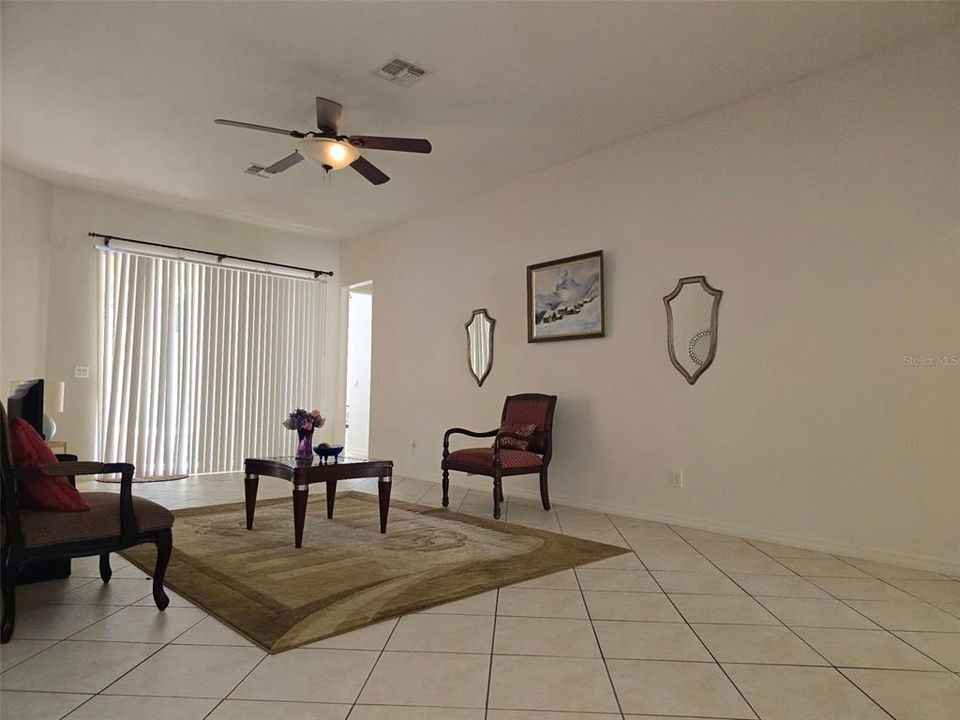 For Sale: $330,000 (3 beds, 2 baths, 1974 Square Feet)