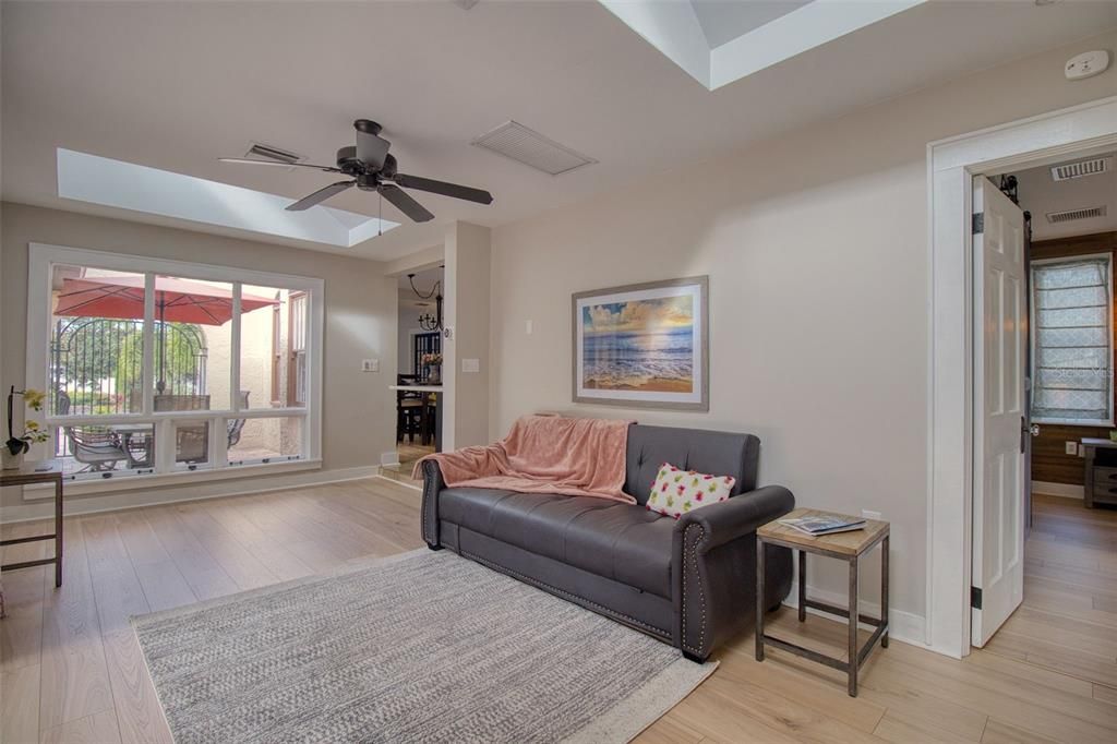 For Sale: $1,300,000 (3 beds, 2 baths, 1654 Square Feet)