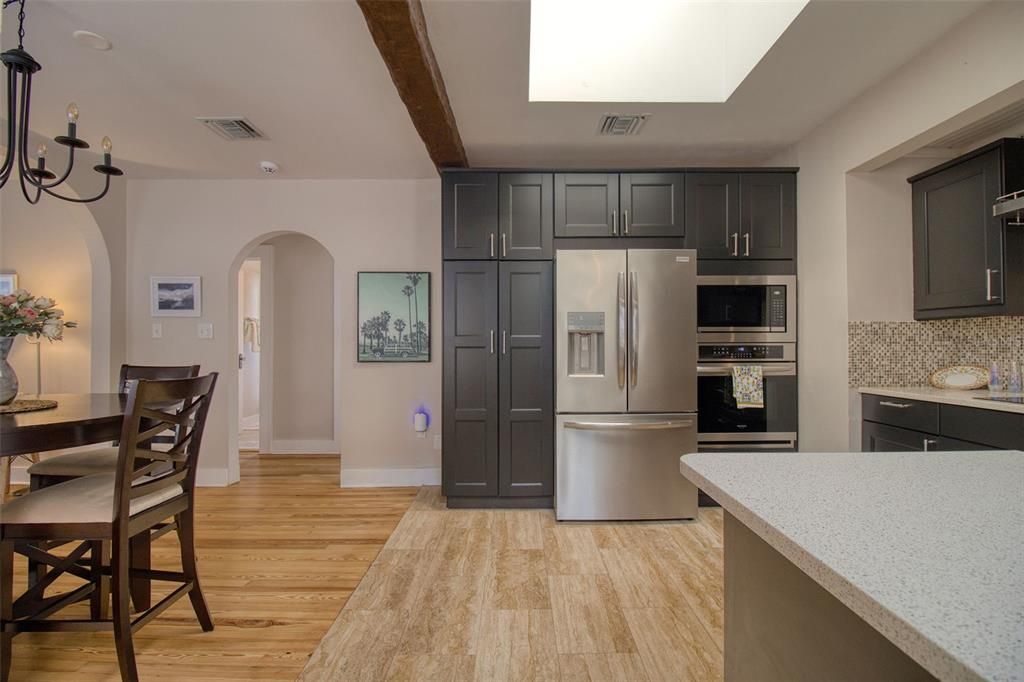 For Sale: $1,300,000 (3 beds, 2 baths, 1654 Square Feet)