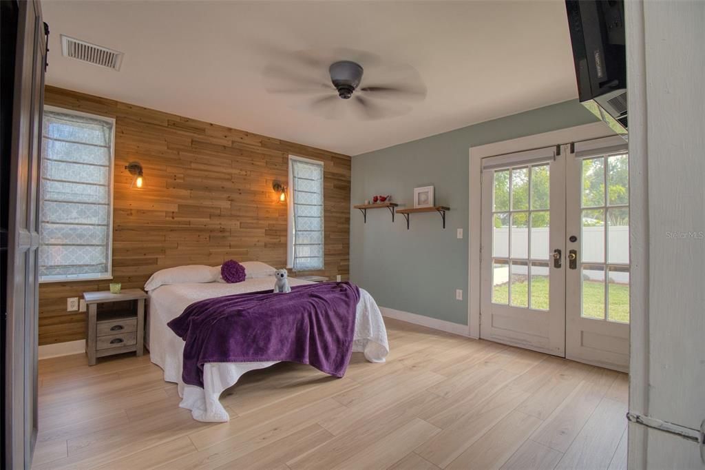 For Sale: $1,300,000 (3 beds, 2 baths, 1654 Square Feet)