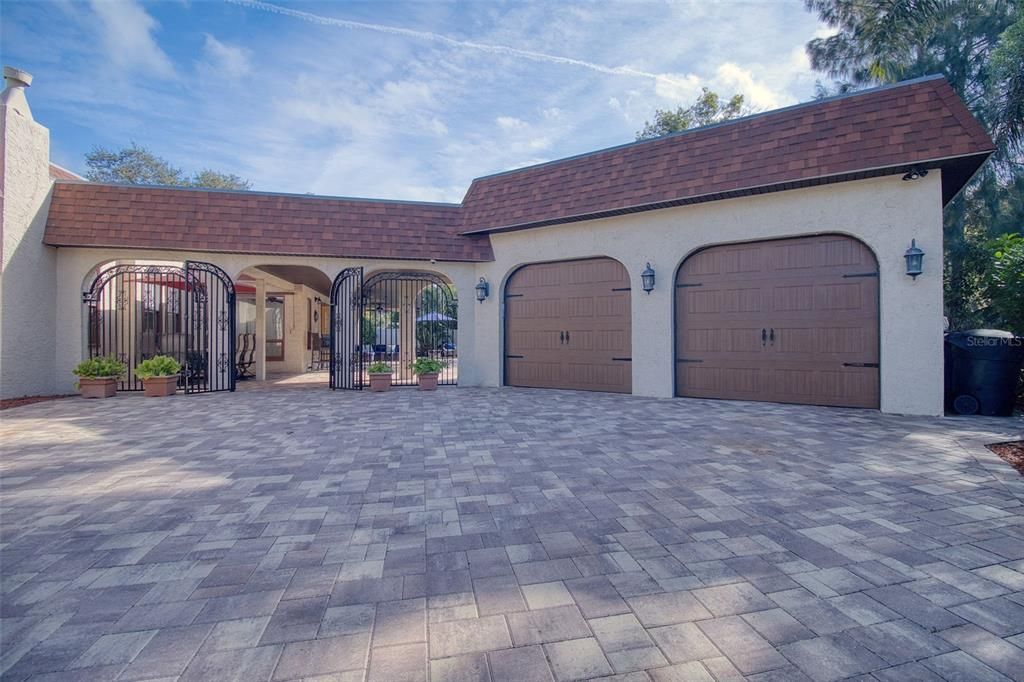 For Sale: $1,300,000 (3 beds, 2 baths, 1654 Square Feet)