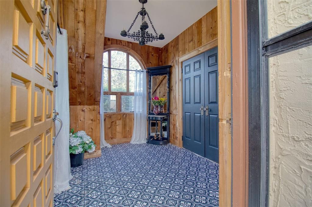 For Sale: $1,300,000 (3 beds, 2 baths, 1654 Square Feet)