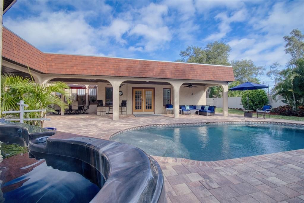 For Sale: $1,300,000 (3 beds, 2 baths, 1654 Square Feet)