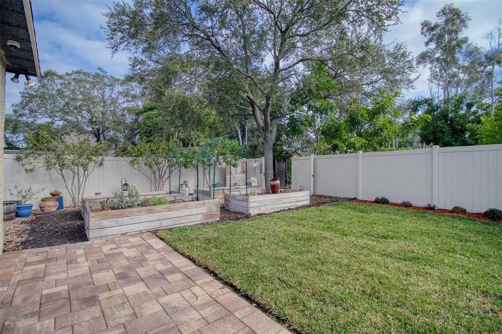 For Sale: $1,300,000 (3 beds, 2 baths, 1654 Square Feet)