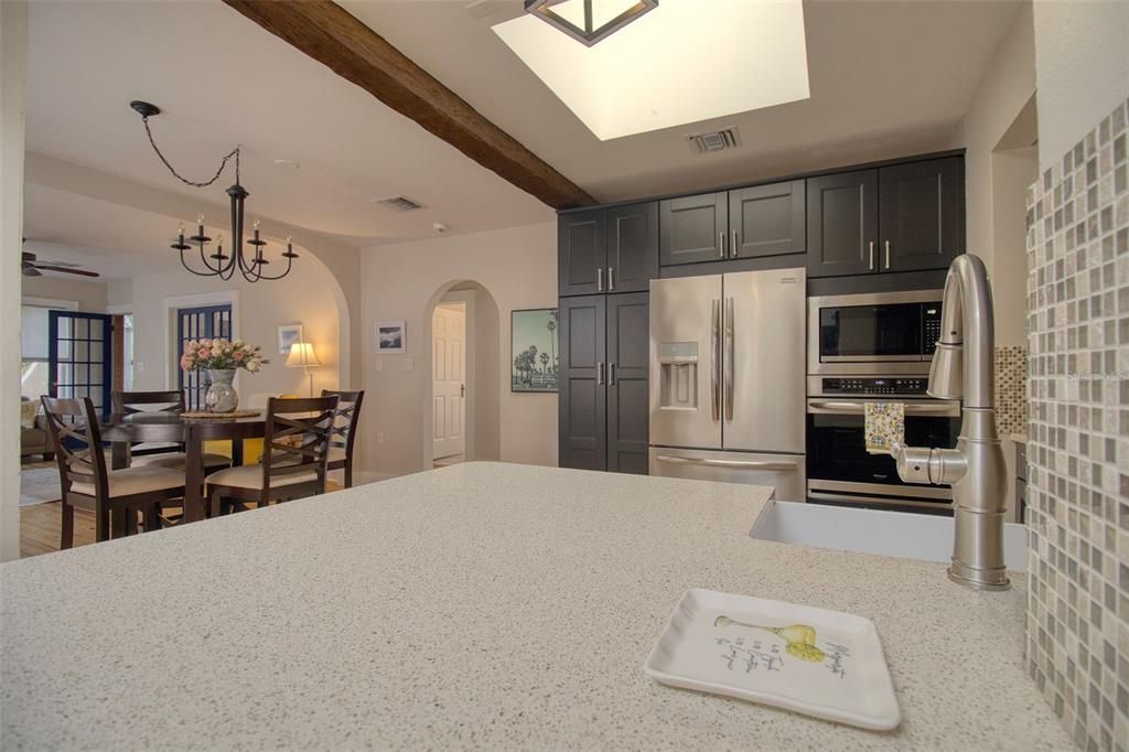 For Sale: $1,300,000 (3 beds, 2 baths, 1654 Square Feet)