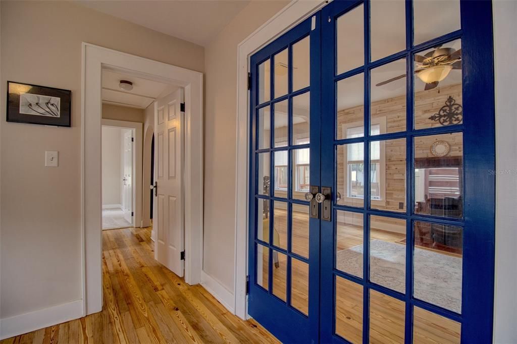 For Sale: $1,300,000 (3 beds, 2 baths, 1654 Square Feet)