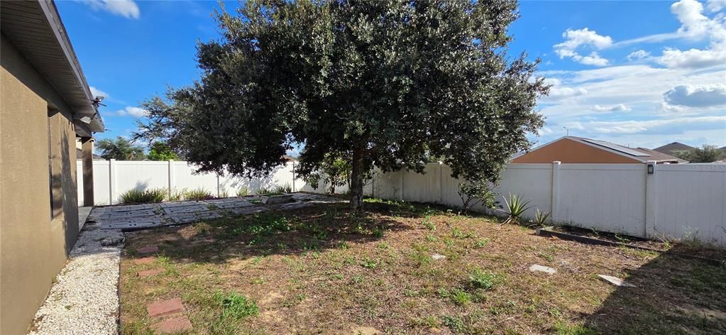 For Sale: $288,450 (4 beds, 2 baths, 1884 Square Feet)