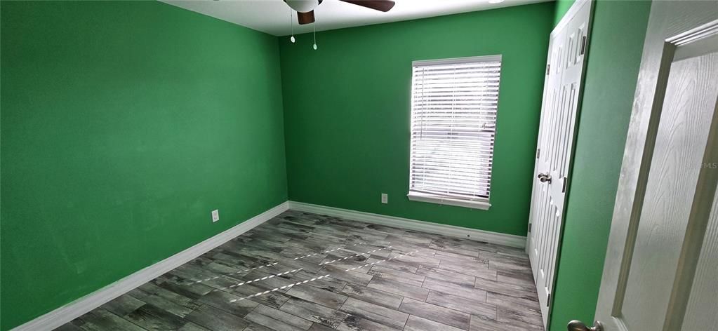 For Sale: $288,450 (4 beds, 2 baths, 1884 Square Feet)